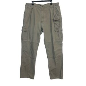 5.11 Tactical Cargo Pants Khaki Tan Men’s‎ Size 42/36